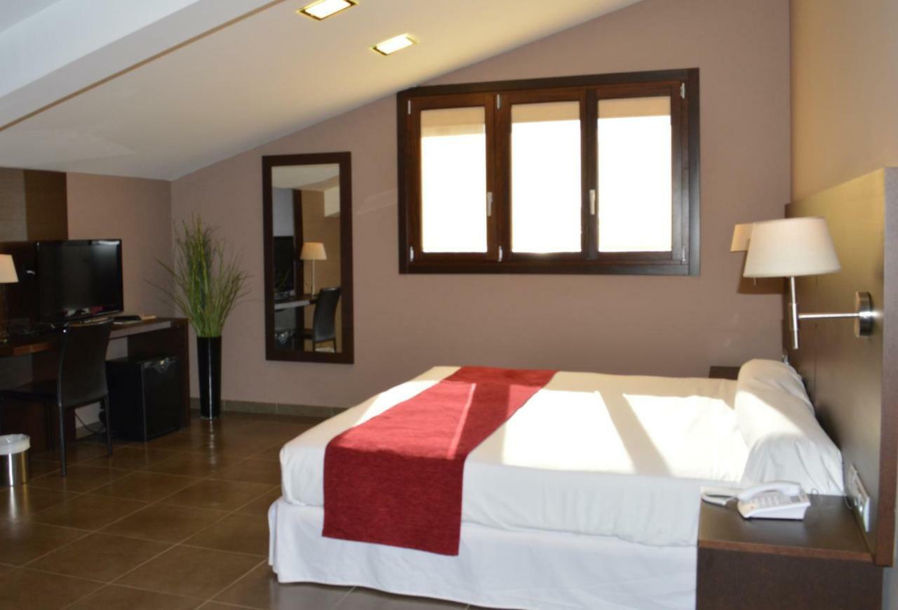 Hotel Vilassar Vilassar De Mar Exterior photo